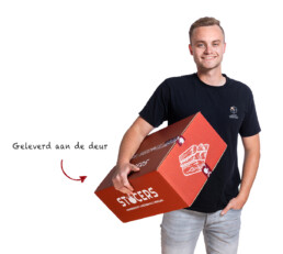 Rode doos met aanmaakhout wordt geleverd aan de deur via STOCERS