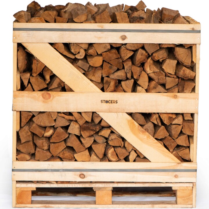eikenhout in een kuub pallet van merk STOCERS