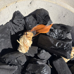 bbq kolen aansteken met wokkels