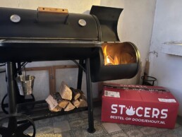 bbq hout uit rode doos