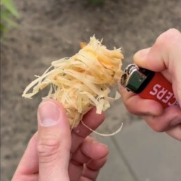 losgedraaide aanmaakwokkel aansteken